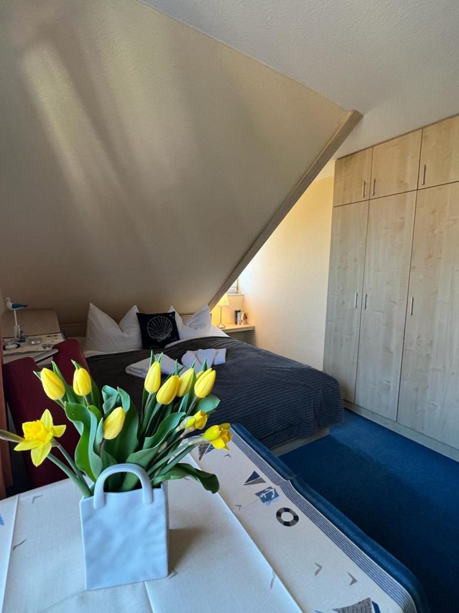 Hotel - Pension Zur Mole Wiek auf Rügen Exterior foto